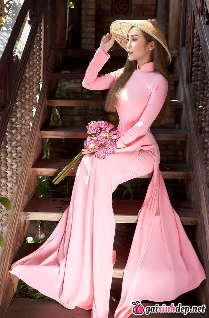 Mua Set đồ phong cách vintage  Áo sơ mi trắng tay bồng cổ thêu hoa viền  ren  Chân váy dài xòe màu hồng phấn  Tiki