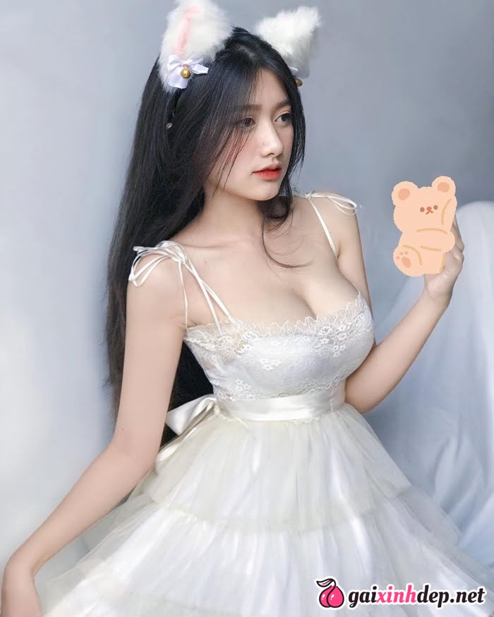 Le Thi Thuy Trang Sexy 118