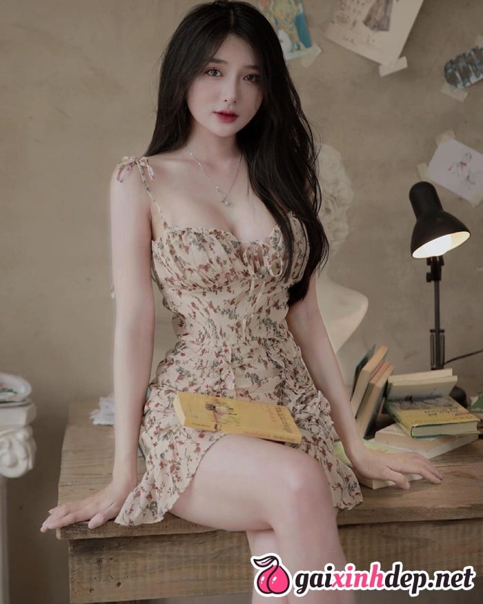 Khanh Linh Bikini
