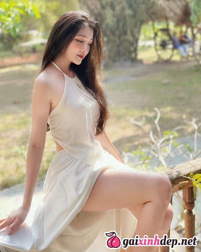 Khanh Linh Mac Bikini
