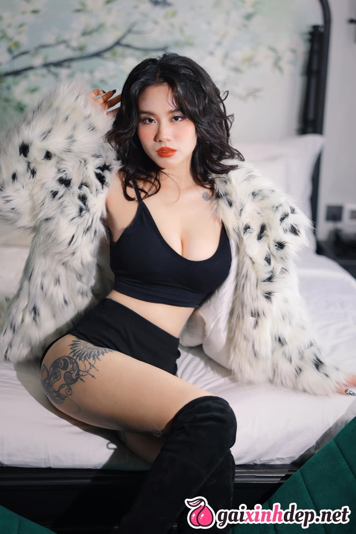 Linh Miu Sexy