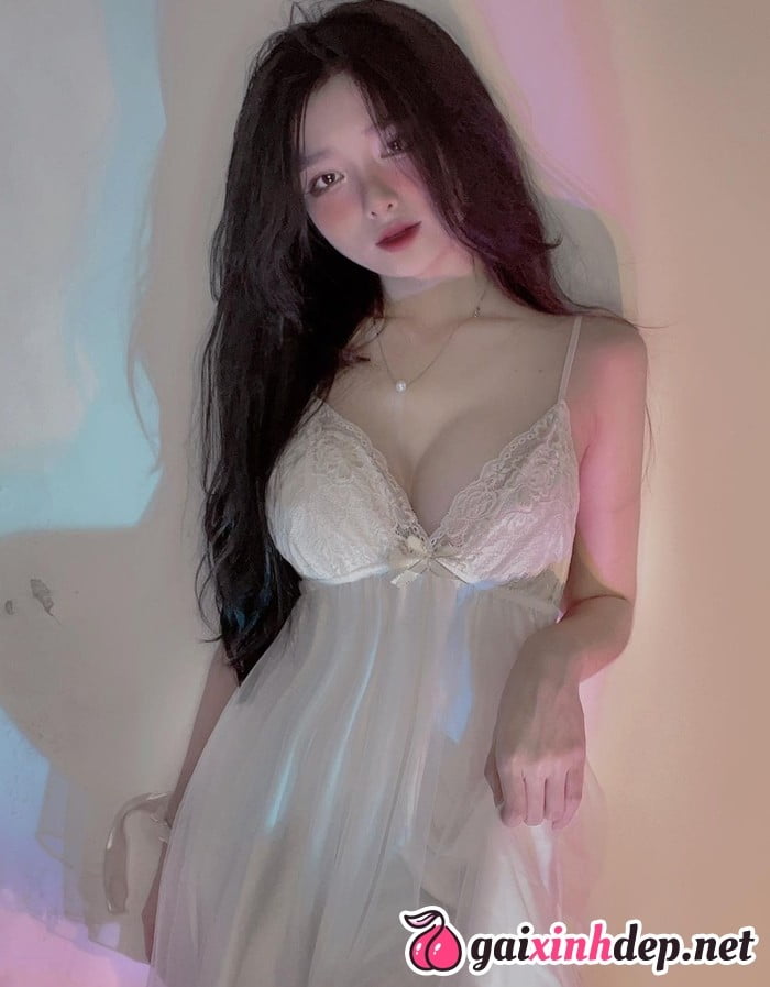 Mai Ngoc Khanh Linh Bikini