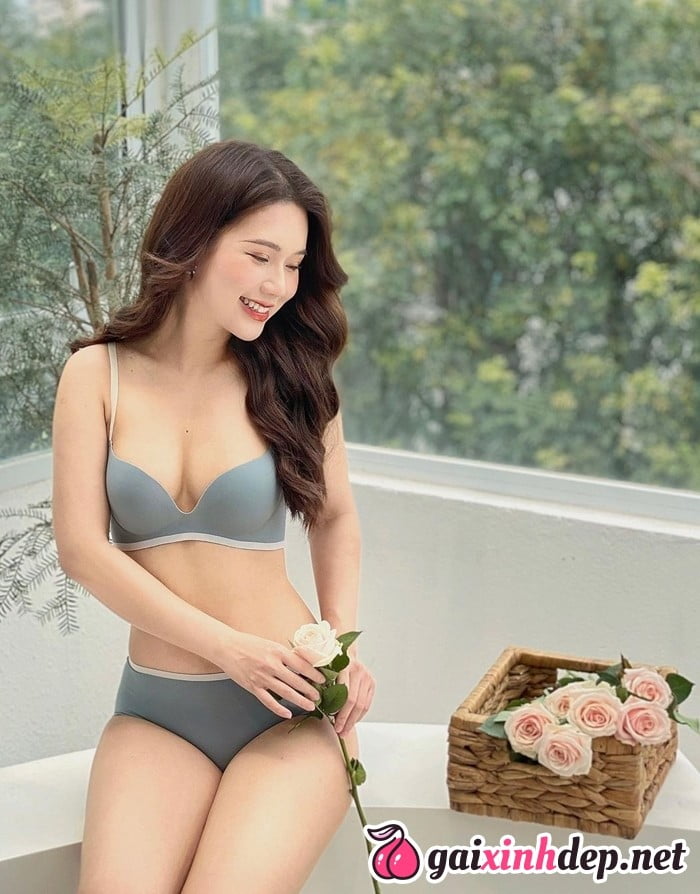 Phạm Ngọc Anh Bikini