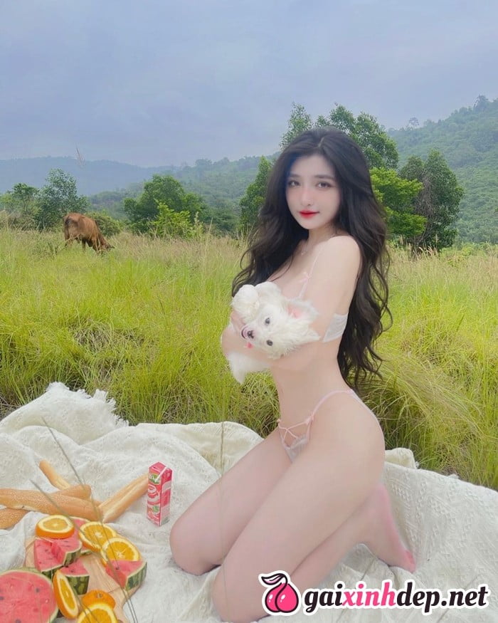 Sexy Mai Ngọc Khánh Linh