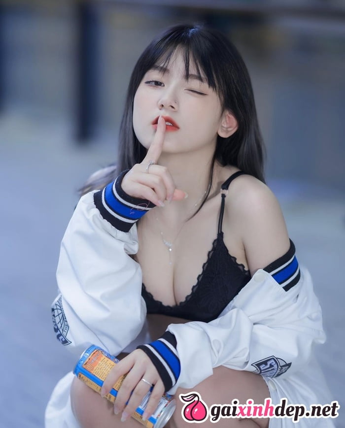 Hinh Khoe Hang Cua Hot Girl
