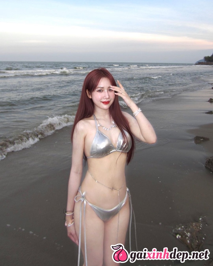 Gai Xinh Da Trang Mac Bikini