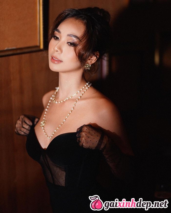 Hoang Kim Chi Bikini